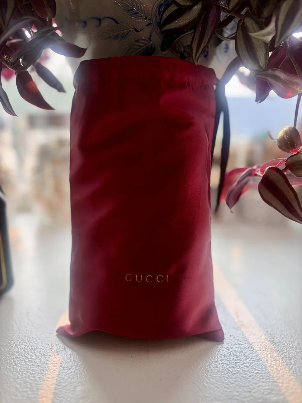 Gucci bold square